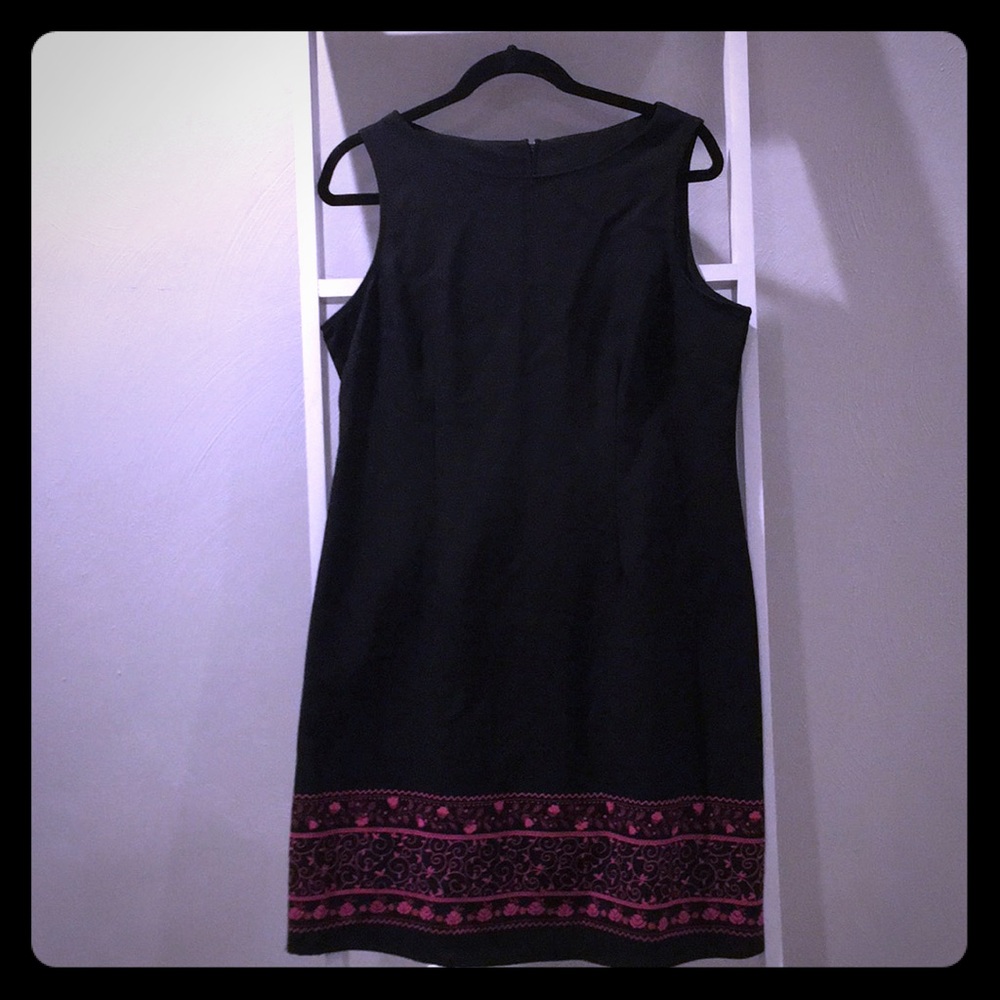 Black Dress with pick accent at bottom